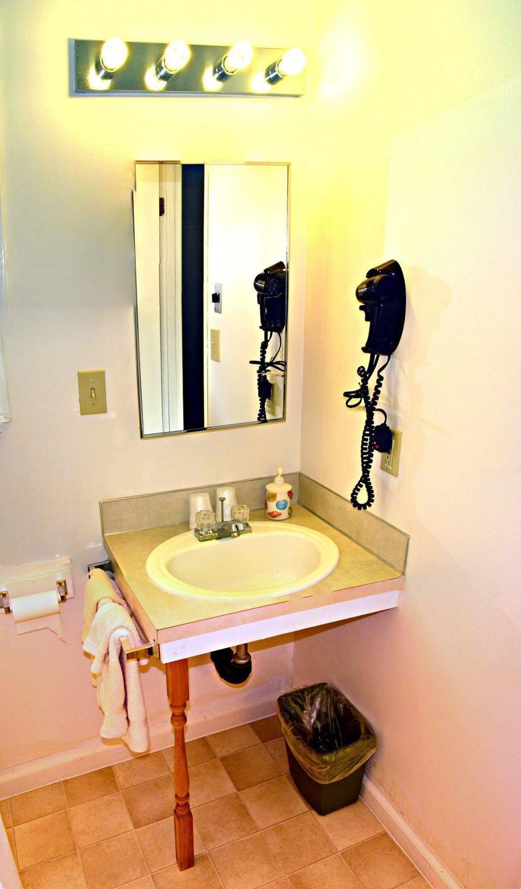 Pacific City Inn Extérieur photo
